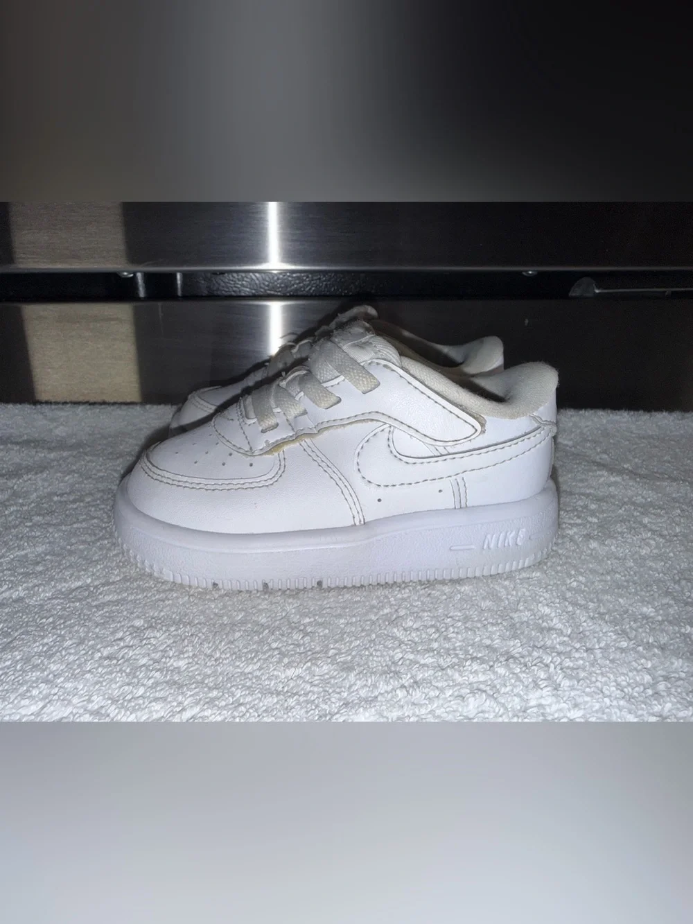 Nike Air Force 1s Kids White Athletic Sneakers with Hook-and-Loop Strap Size 7C